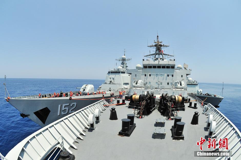 视频中国海警位黄岩岛海域开展常态化训练